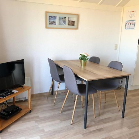 Knus Appartement Met Zicht Op Zeepolder De Haan Zewnętrze zdjęcie